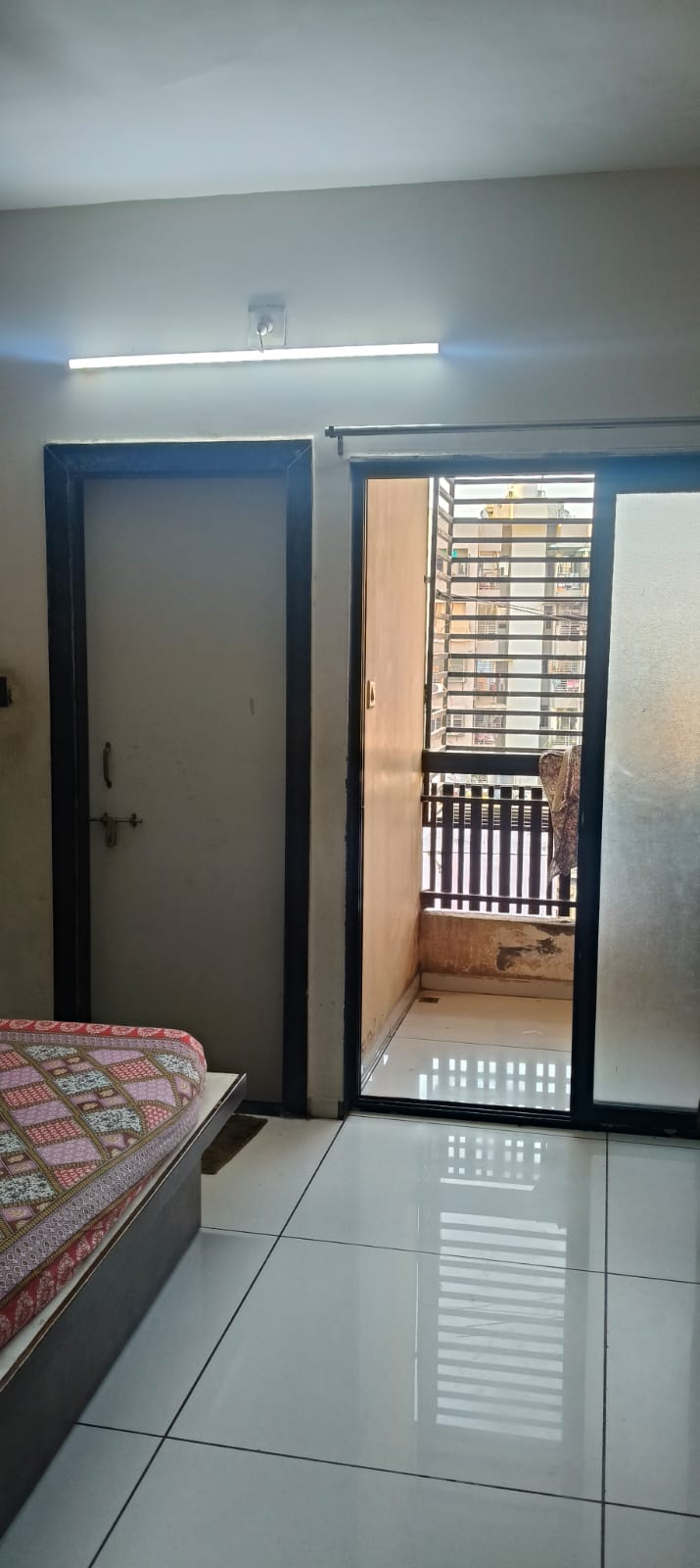 3bhk-penthouse-bedroom-mirzapur-ahmedabad